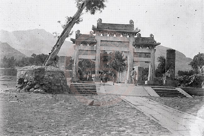 1907年6月20日-21日，泰安府，岱宗坊