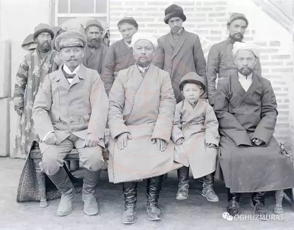 吐鲁番地区的德高望重之人